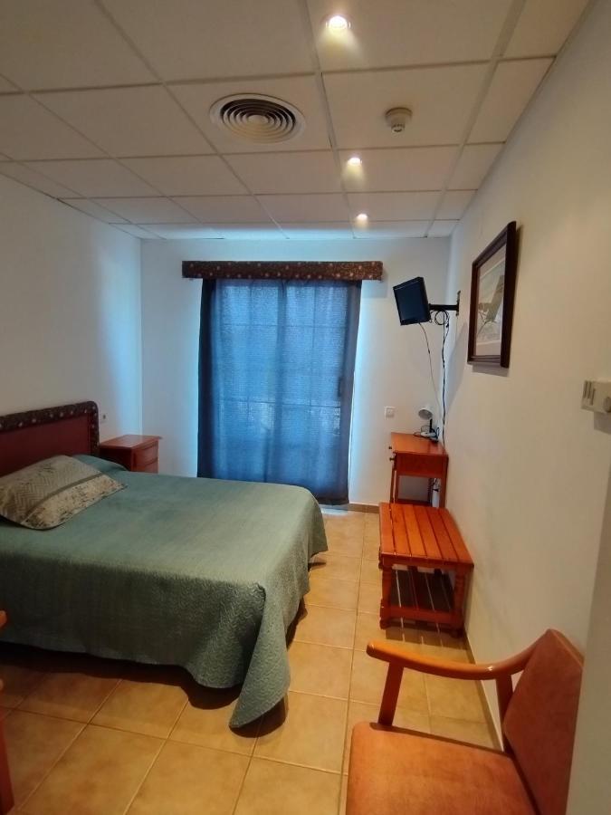 Hostal Restaurant Paca Ріумар Екстер'єр фото