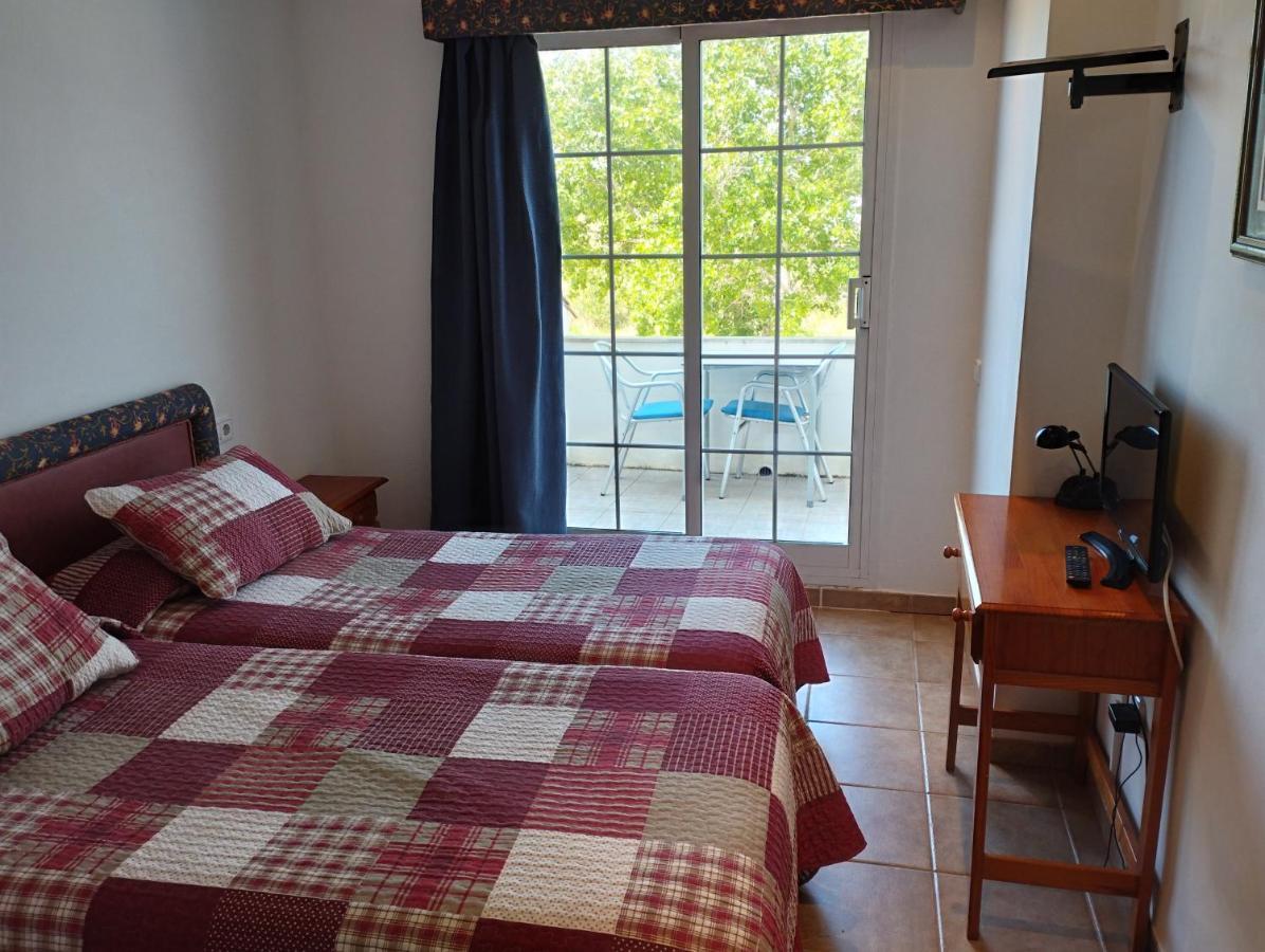 Hostal Restaurant Paca Ріумар Екстер'єр фото