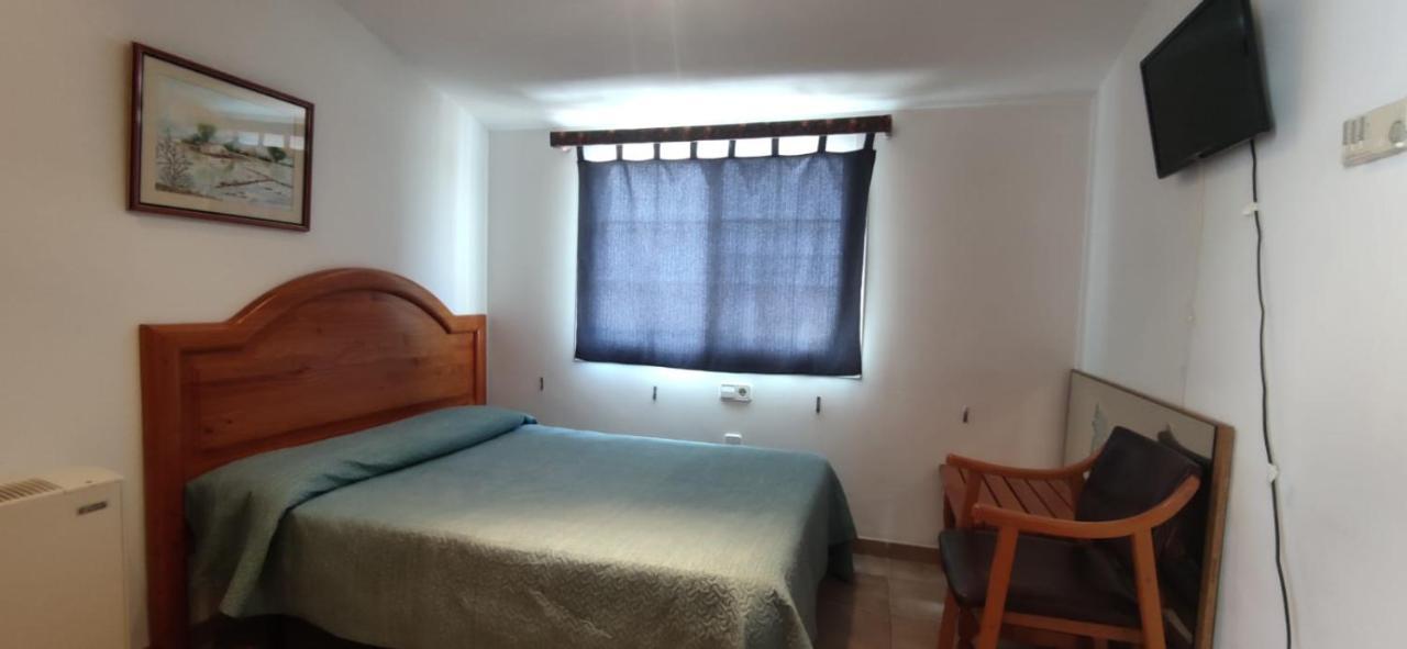 Hostal Restaurant Paca Ріумар Екстер'єр фото